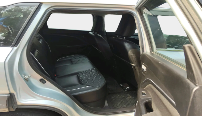 2022 Maruti BREZZA VXI SMART HYBRID, Petrol, Manual, 37,519 km, interior