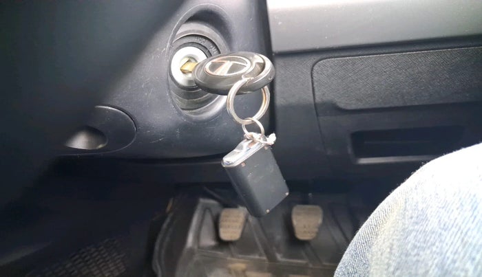 2022 Tata NEXON XE PETROL, Petrol, Manual, 29,512 km, interior