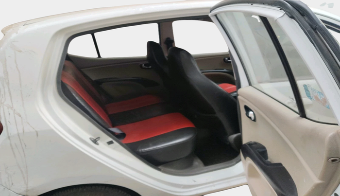 2013 Hyundai i10 MAGNA 1.1, Petrol, Manual, 76,915 km, interior