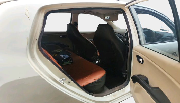 2011 Hyundai i10 MAGNA 1.2, Petrol, Manual, 1,38,314 km, interior