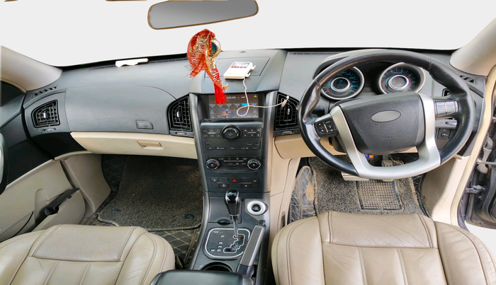2017 Mahindra XUV500 W10 AT, Diesel, Automatic, 97,101 km, interior