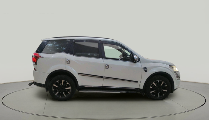 2019 Mahindra XUV500 W11 AT, Diesel, Automatic, 1,11,404 km, exterior