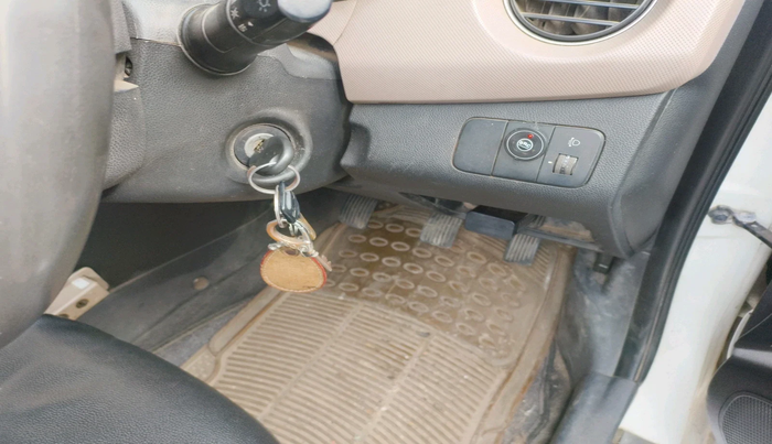 2015 Hyundai Xcent BASE 1.2, Petrol, Manual, 81,200 km, interior