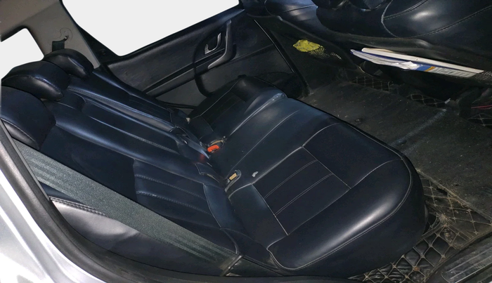 2020 Mahindra XUV500 W7, Diesel, Manual, 52,973 km, interior