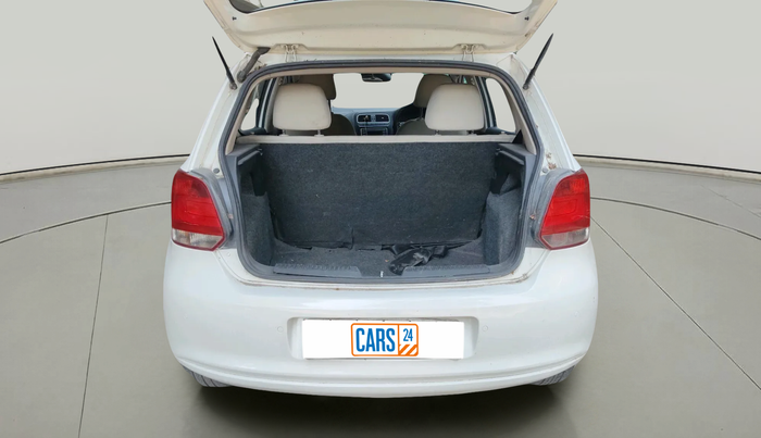 2013 Volkswagen Polo HIGHLINE1.2L, Petrol, Manual, 1,27,253 km, exterior