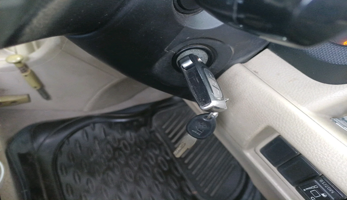 2012 Maruti Swift Dzire LXI, Petrol, Manual, 2,32,312 km, interior