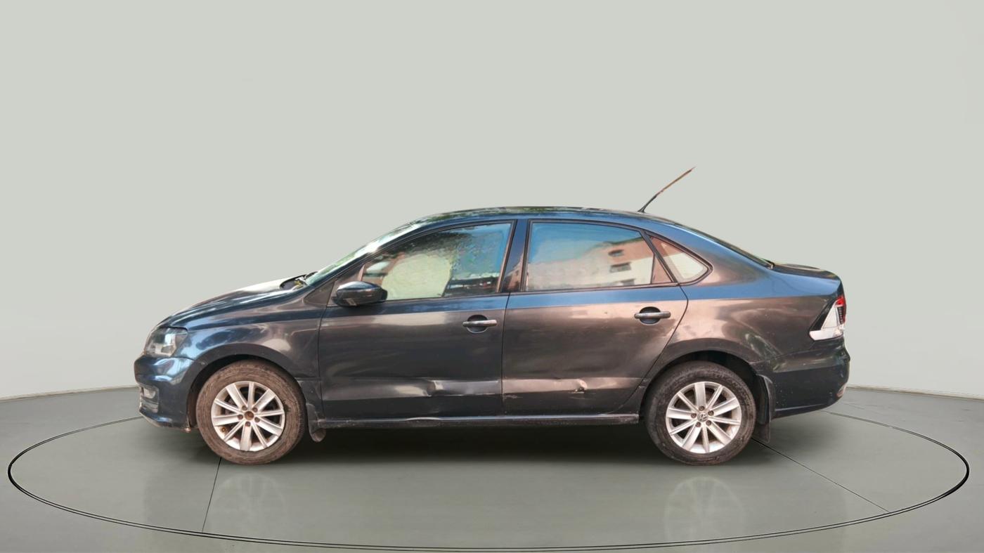 2015 Volkswagen Vento HIGHLINE PETROL AT, Petrol, Automatic, 94,319 km, exterior