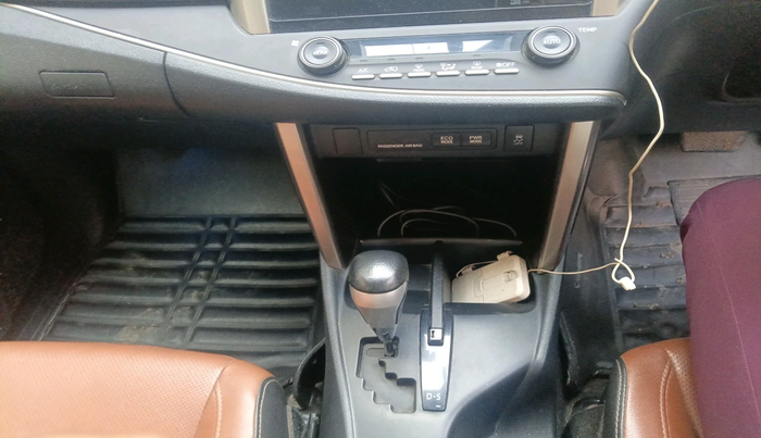 2019 Toyota Innova Crysta 2.8 ZX AT 7 STR, Diesel, Automatic, 68,130 km, interior