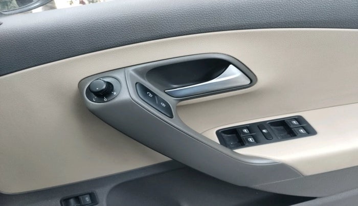 2016 Volkswagen Vento HIGHLINE PETROL AT, Petrol, Automatic, 99,789 km, interior