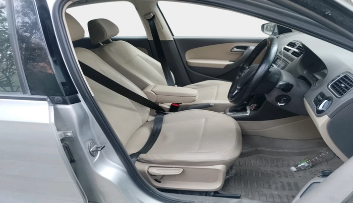 2016 Volkswagen Vento HIGHLINE PETROL AT, Petrol, Automatic, 99,789 km, interior