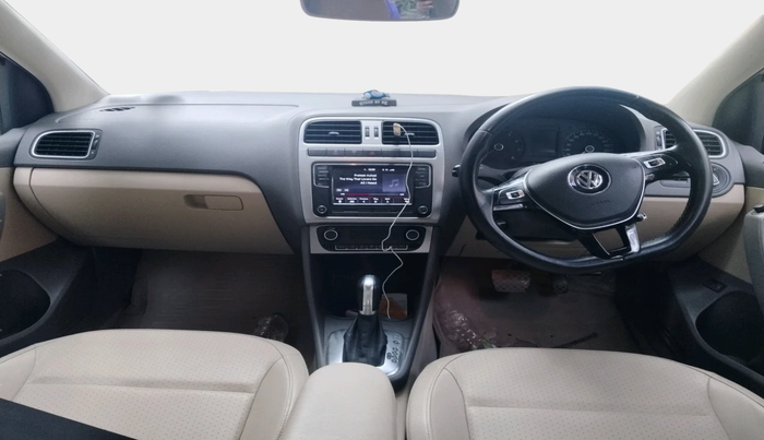 2016 Volkswagen Vento HIGHLINE PETROL AT, Petrol, Automatic, 99,789 km, interior