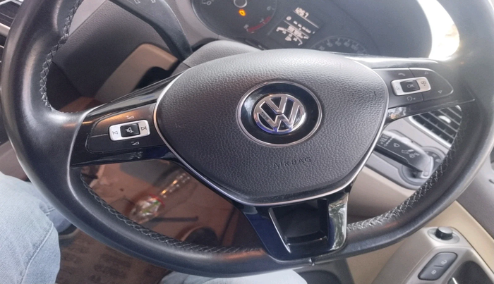 2016 Volkswagen Vento HIGHLINE PETROL AT, Petrol, Automatic, 99,789 km, interior