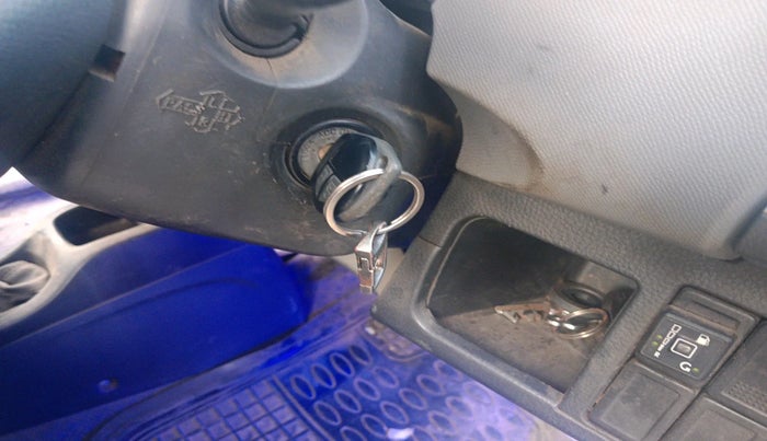 2011 Maruti Wagon R 1.0 VXI, Petrol, Manual, 1,18,951 km, interior