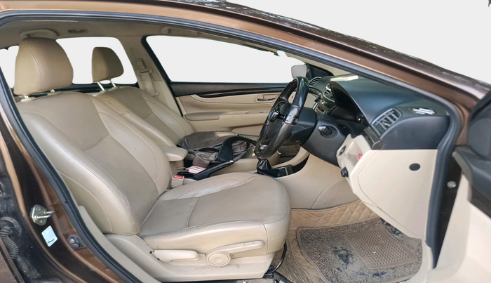 2016 Maruti Ciaz ZXI+, Petrol, Manual, 1,02,252 km, interior