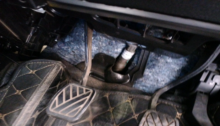 2021 Maruti Vitara Brezza LXI, Petrol, Manual, 39,256 km, interior