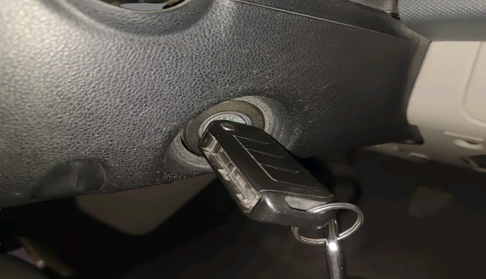 2019 Mahindra MARAZZO M2 7STR, Diesel, Manual, 60,157 km, interior