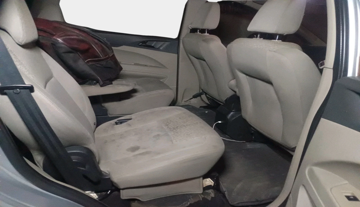 2019 Mahindra MARAZZO M2 7STR, Diesel, Manual, 60,157 km, interior