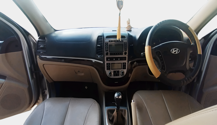 2011 Hyundai Santa Fe 4 WD, Diesel, Manual, 1,44,540 km, interior