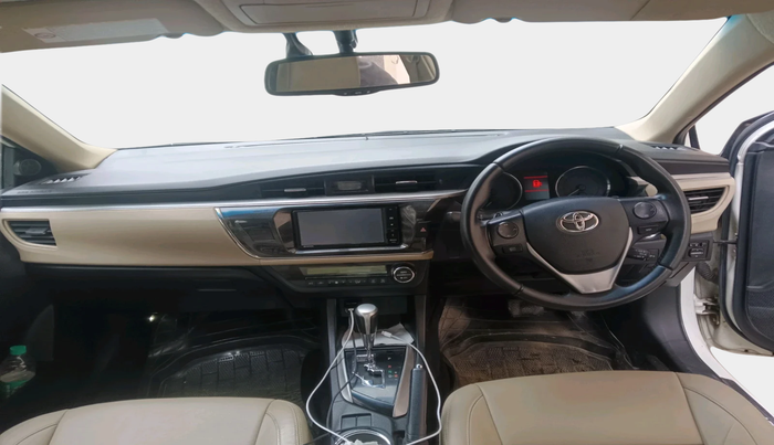 2015 Toyota Corolla Altis VL CVT PETROL, Petrol, Automatic, 1,05,510 km, interior