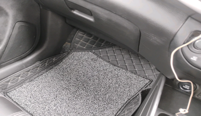 2022 Maruti XL6 ZETA MT, Petrol, Manual, 16,542 km, interior