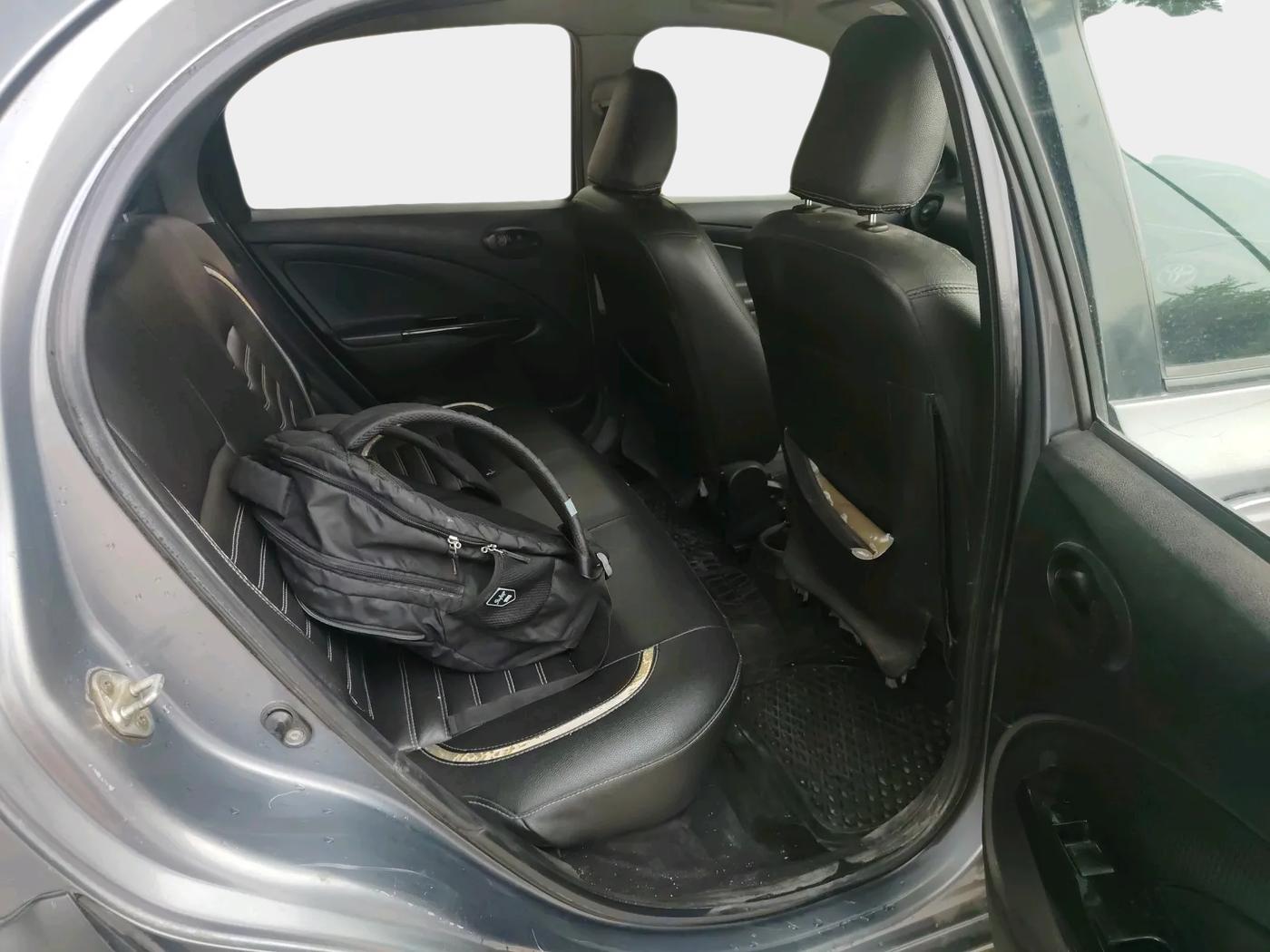 2014 Toyota Etios CROSS 1.2 G, Petrol, Manual, 1,34,334 km, interior
