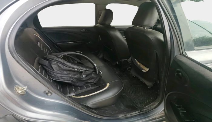 2014 Toyota Etios CROSS 1.2 G, Petrol, Manual, 1,34,334 km, interior