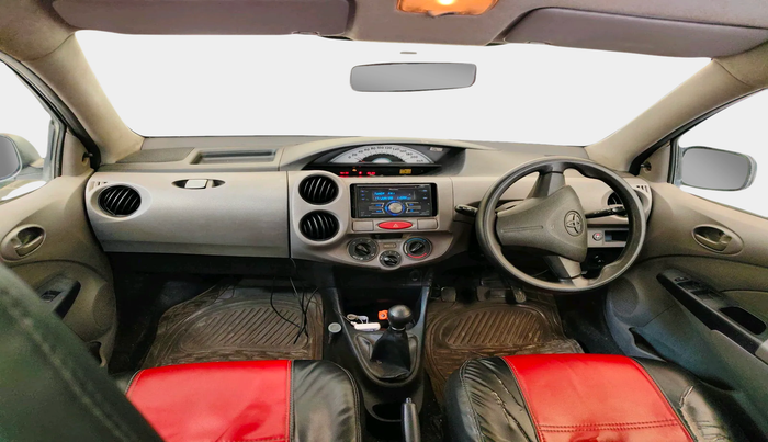 2011 Toyota Etios Liva G, Petrol, Manual, 1,18,748 km, interior