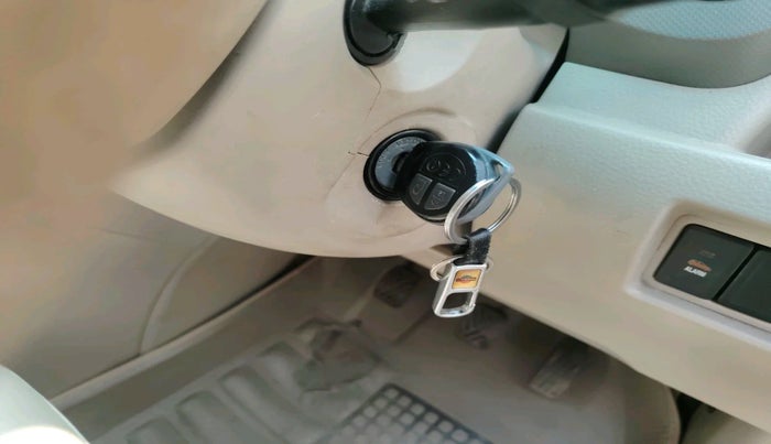 2013 Maruti Ertiga VXI, Petrol, Manual, 76,170 km, interior