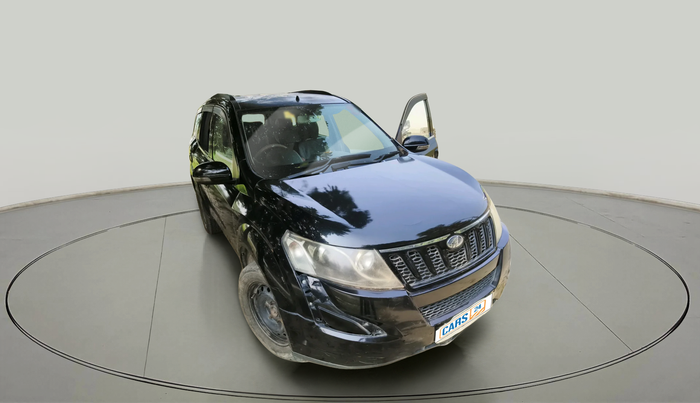 2015 Mahindra XUV500 W4, Diesel, Manual, 1,31,128 km, exterior