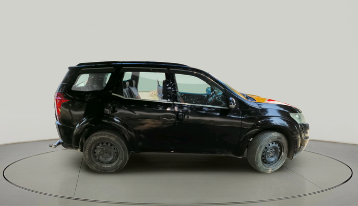 2015 Mahindra XUV500 W4, Diesel, Manual, 1,31,128 km, exterior