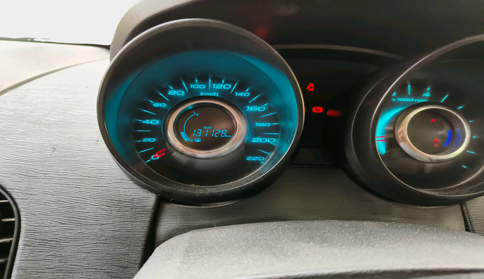 2015 Mahindra XUV500 W4, Diesel, Manual, 1,31,128 km, interior