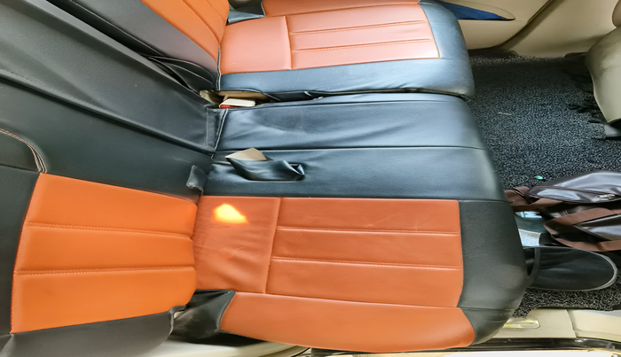 2015 Mahindra XUV500 W4, Diesel, Manual, 1,31,128 km, interior