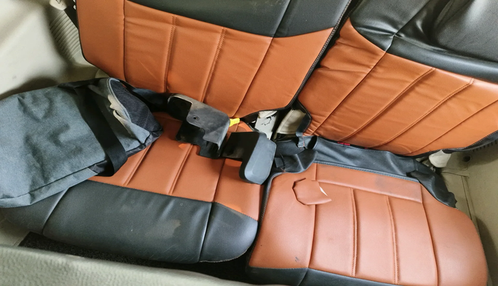 2015 Mahindra XUV500 W4, Diesel, Manual, 1,31,128 km, interior