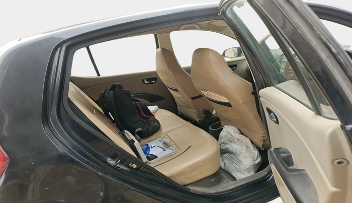 2011 Hyundai i10 MAGNA 1.2, Petrol, Manual, 67,665 km, interior