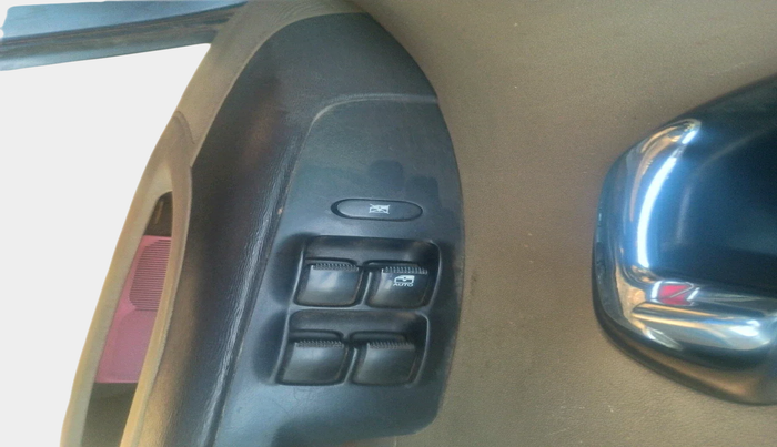 2012 Hyundai i10 MAGNA 1.1, CNG, Manual, 73,719 km, interior