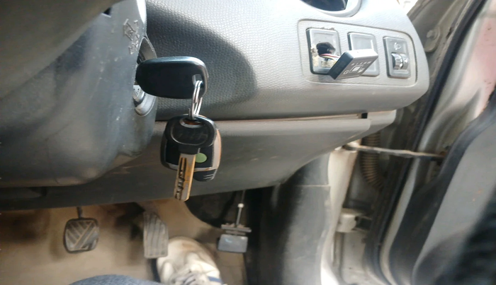 2011 Maruti Swift LXI, Petrol, Manual, 1,91,795 km, interior