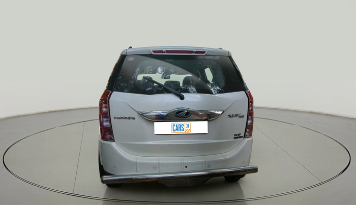 2018 Mahindra XUV500 W6 AT 1.99, Diesel, Automatic, 94,373 km, exterior