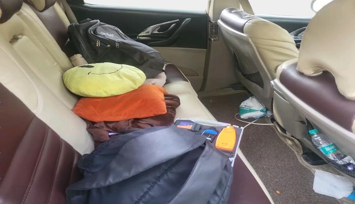 2016 Mahindra XUV500 W6 AT 1.99, Diesel, Automatic, 2,38,933 km, interior