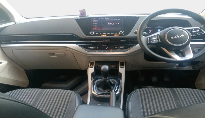 2022 KIA CARENS PRESTIGE PLUS 1.5 DIESEL 7 STR, Diesel, Manual, 31,139 km, interior