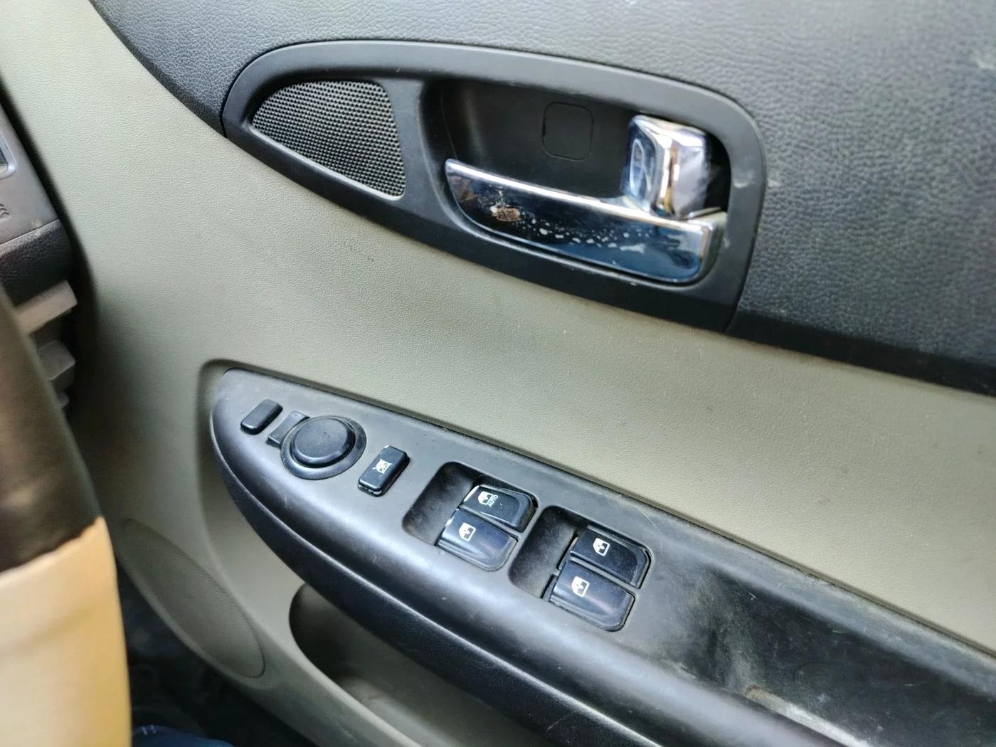 2013 Hyundai i20 SPORTZ 1.2, CNG, Manual, 1,11,819 km, interior