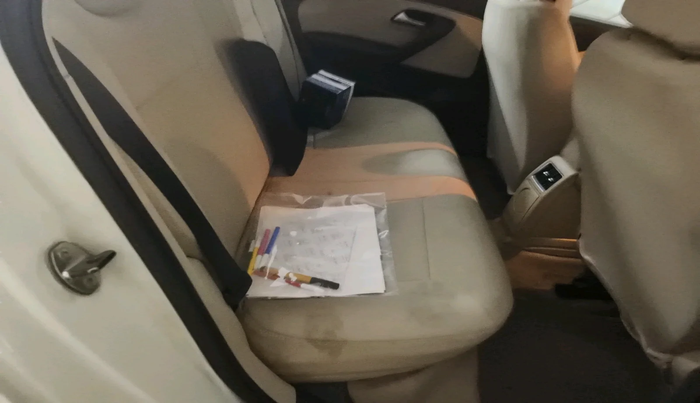 2017 Volkswagen Ameo HIGHLINE PLUS 1.5L 16 ALLOY, Diesel, Manual, 44,349 km, interior