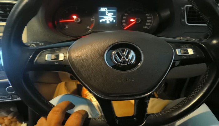 2017 Volkswagen Ameo HIGHLINE PLUS 1.5L 16 ALLOY, Diesel, Manual, 44,349 km, interior