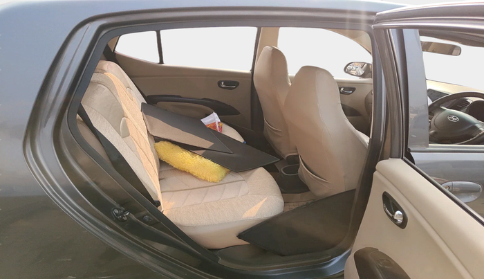 2011 Hyundai i10 MAGNA 1.2, Petrol, Manual, 62,556 km, interior