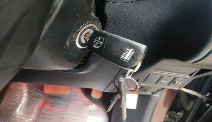 2017 Toyota Innova Crysta 2.7 GX AT 8 STR, Petrol, Automatic, 39,726 km, interior