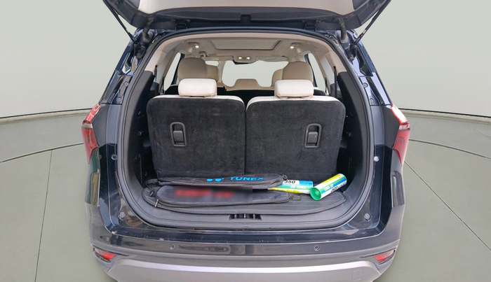 2024 Mahindra XUV700 AX 7 LUXURY P AT 7 STR, Petrol, Automatic, 23,440 km, exterior