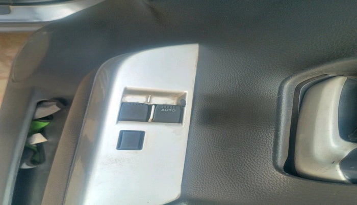 2012 Maruti Wagon R 1.0 LXI CNG, Petrol, Manual, 1,06,652 km, interior