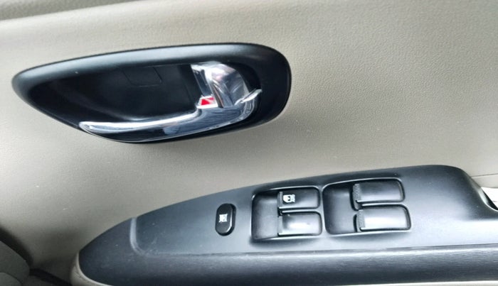 2015 Hyundai Grand i10 SPORTZ 1.2 KAPPA VTVT, Petrol, Manual, 13,712 km, interior