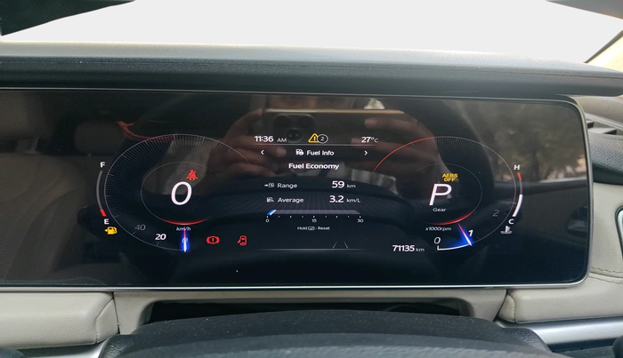 2021 Mahindra XUV700 AX 7 P AT 7 STR, Petrol, Automatic, 71,135 km, interior