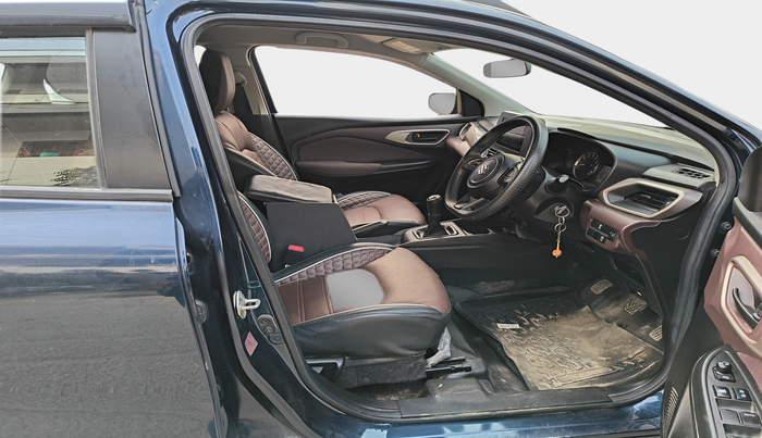 2023 Maruti FRONX DELTA 1.2 MT PETROL, Petrol, Manual, 30,122 km, interior