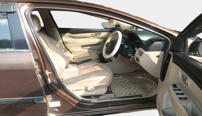 2016 Maruti Ciaz VXI+, Petrol, Manual, 1,23,167 km, interior